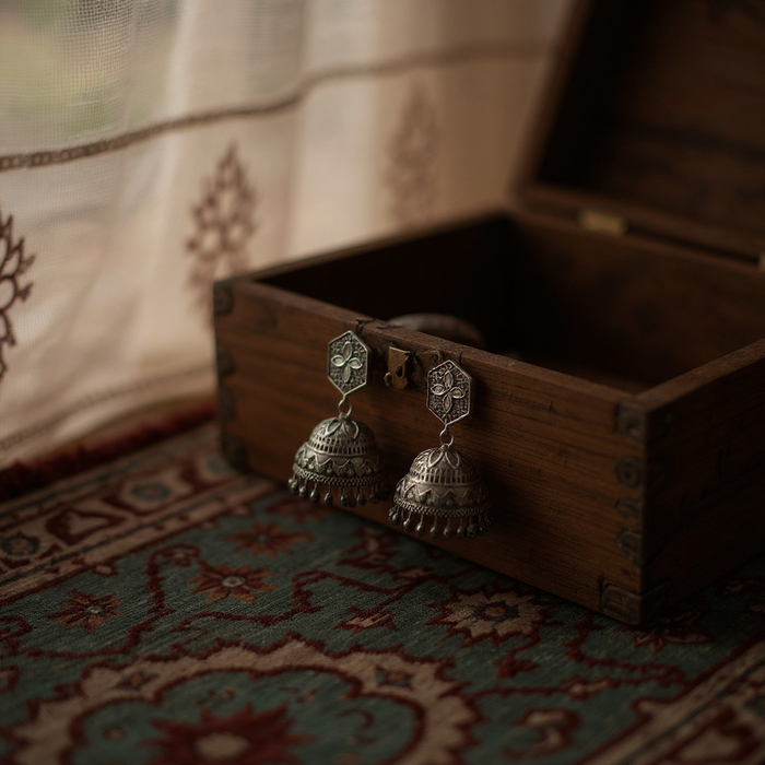 QUEEN OF MY CASTLE - CORINAA